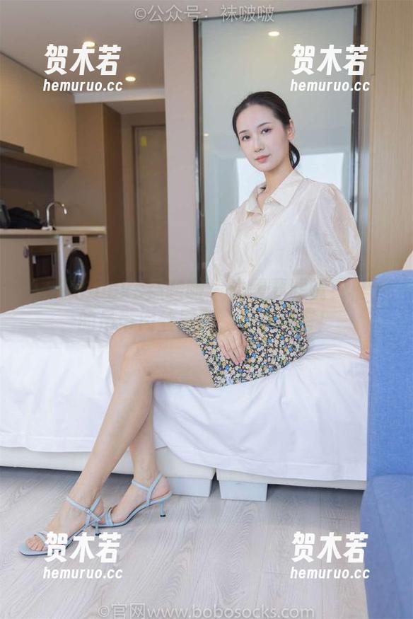 BoBoSocks袜啵啵 - 谁需要滤镜？稚予的吊带肉丝原图，全集都有！