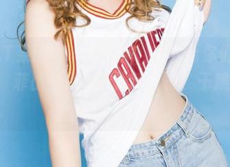GIRLT果团网 - 大家好，在线给你们推荐：龚玥菲比基尼争当海滩女王，干脆我去追星算了！
