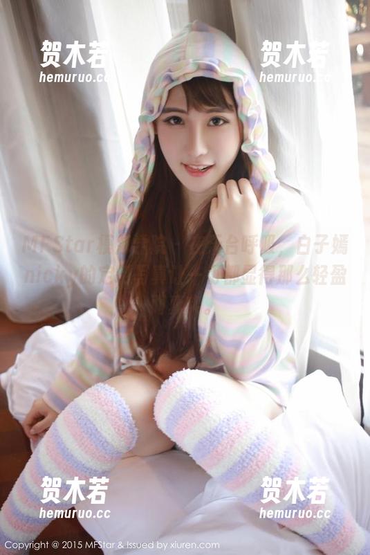 MFStar模范学院 - 在天台呼吸，白子嫣nicky的定制写真让一切都显得那么轻盈而真实。