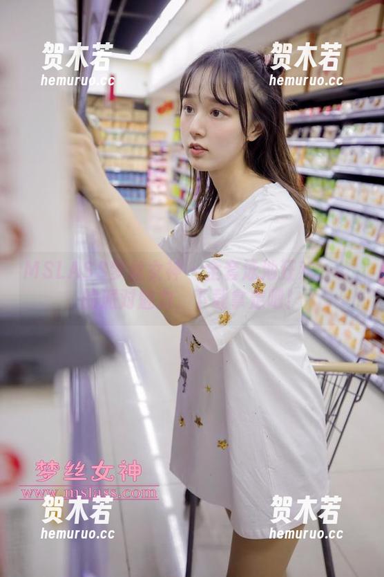 MSLASS梦丝女神 - 全套泳池狂欢：玥玥的派对魅力，下载拿走吧！