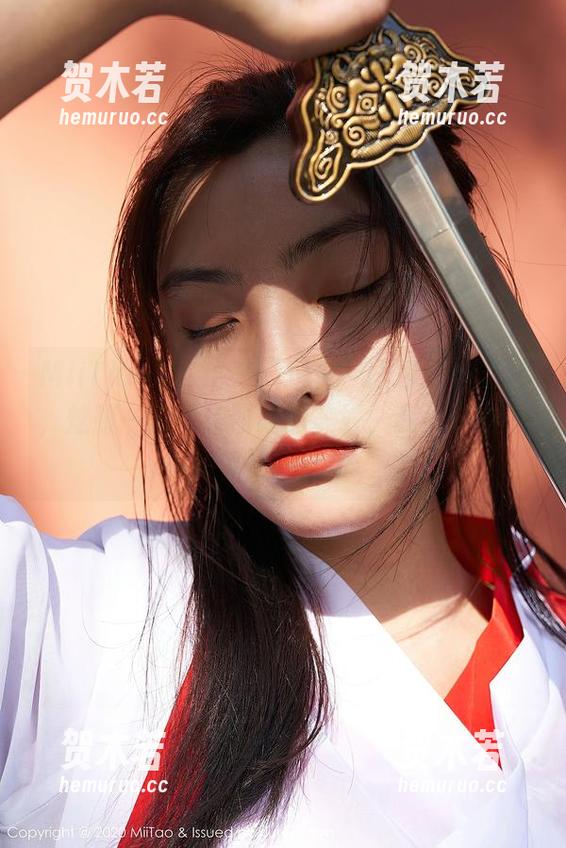 MiiTao蜜桃社 - “短裙”图包：许思铭，炫耀一段不言而喻的美好，我一不小心就停留在这里。