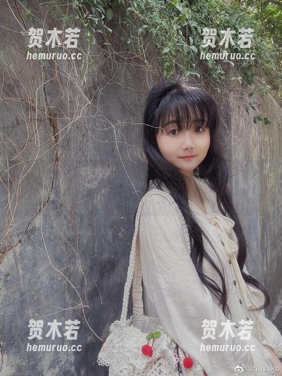 漫游在Sayako＿今年4岁的在线天使图集中，微风轻拂，好像听见了羽翼的低语。