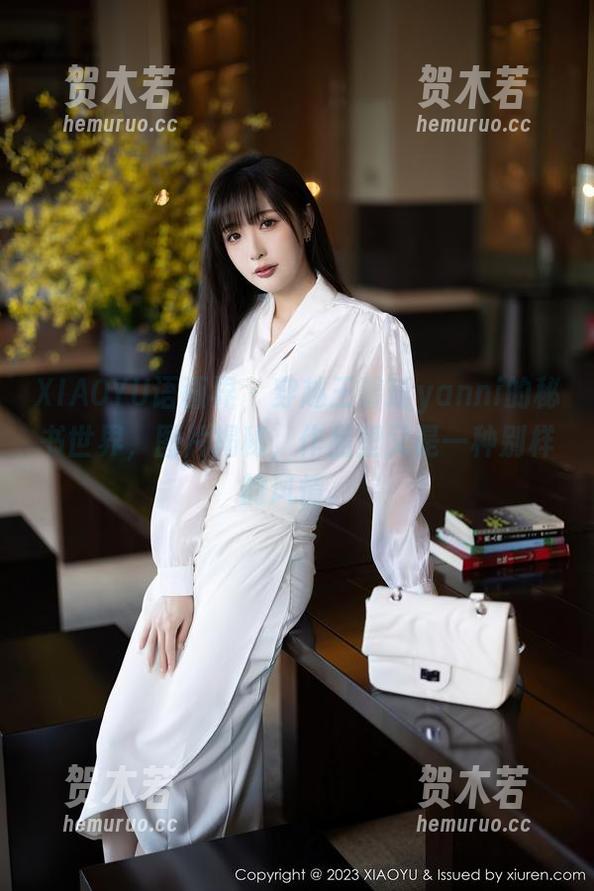 XIAOYU语画界-王馨瑶yanni XIAOYU语画界 - 穿越王馨瑶yanni的秘书世界,图片揭秘,作品里又是一种别样的风情。