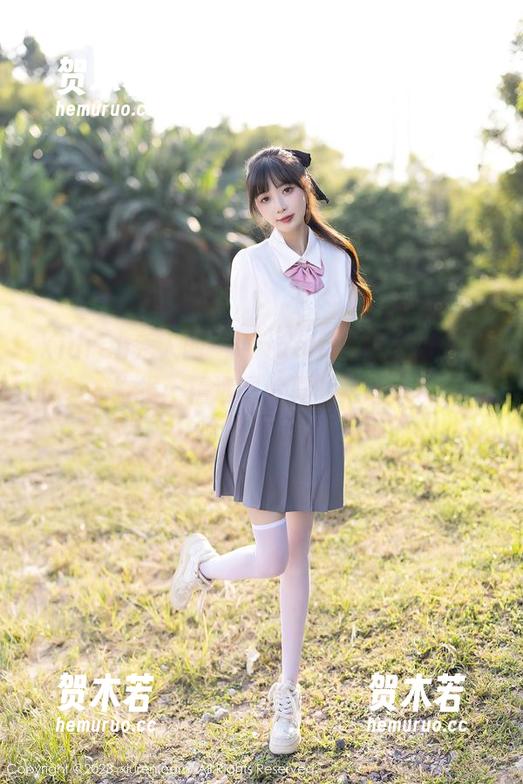 Xiuren秀人网-Angela小热巴 Xiuren秀人网 - Angela小热巴与灰丝的奇妙碰撞:精选图片真的是让人反复回味的风景。