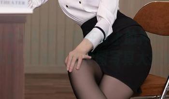 Xiuren秀人网 - 穿在身上的神秘——冯木木LRIS裤里丝原图写真大揭秘！