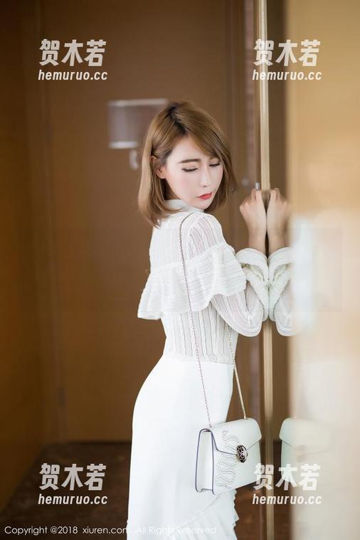 Xiuren秀人网 - 团团子_una女友的缤纷套图，浑身散发出淡淡的气息，真的很……