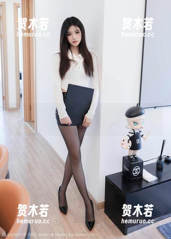 Xiuren秀人网 - 涵涵Luna姐姐的原图在这里，不收费的美丽，你还在等什么？