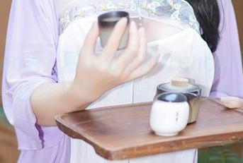 Xiuren秀人网 - 萌琪琪Irene的厨娘时刻：图库下载，温暖你的小心肝！