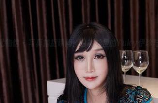 YouWu尤物馆 - 写真捕捉瞬间：白衬衫里的Yuky伊珍与生活的交错
