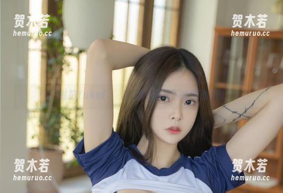 私拍Yuka(유카)：那些网袜下的悸动瞬间
