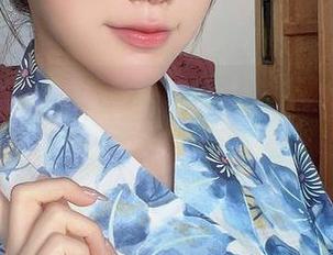 想知道aqua水淼是如何把纯白搞得无圣光？来看看这些图片吧！