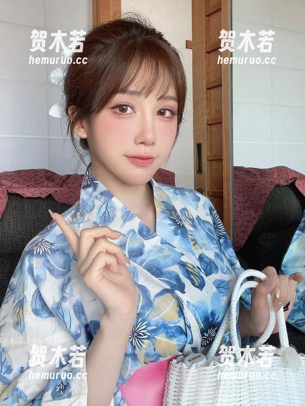 想知道aqua水淼是如何把纯白搞得无圣光？来看看这些图片吧！