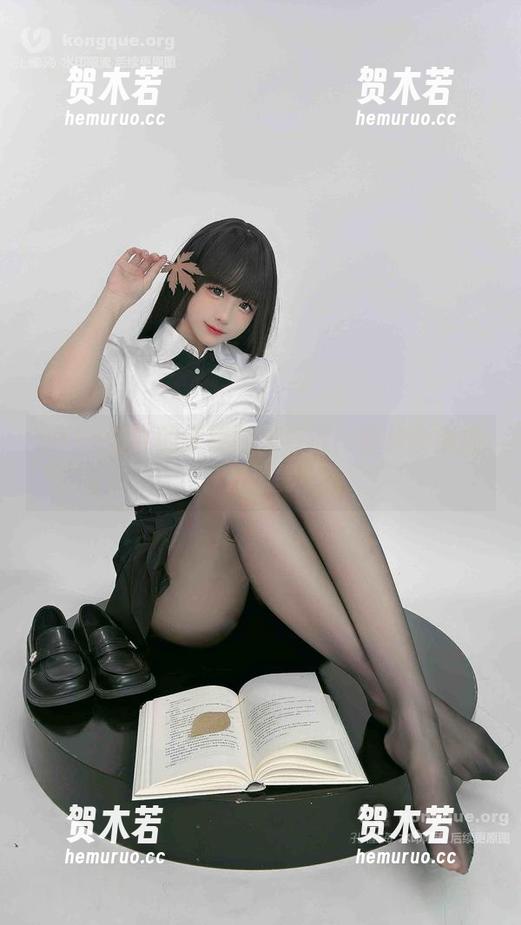 miko酱吖的缠绕制服奇遇：图片合集揭开迷雾