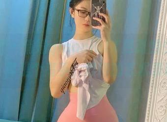 微密圈 - 俏妞qiaoniuTT更新的少女套图，真是个高手，难得的艺术表现！