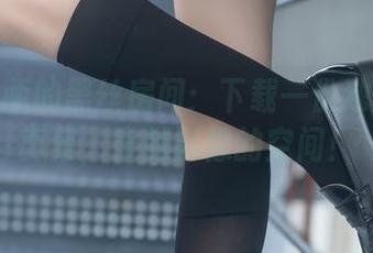 兔玩映画的黑丝房间：下载一份独特的写真集，穿越影像的空间！