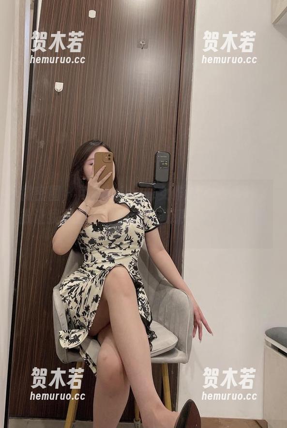 微密圈 - 可馨juicy修女作品集：这身打扮让我想起小时候的宗教课，心里痒痒的…
