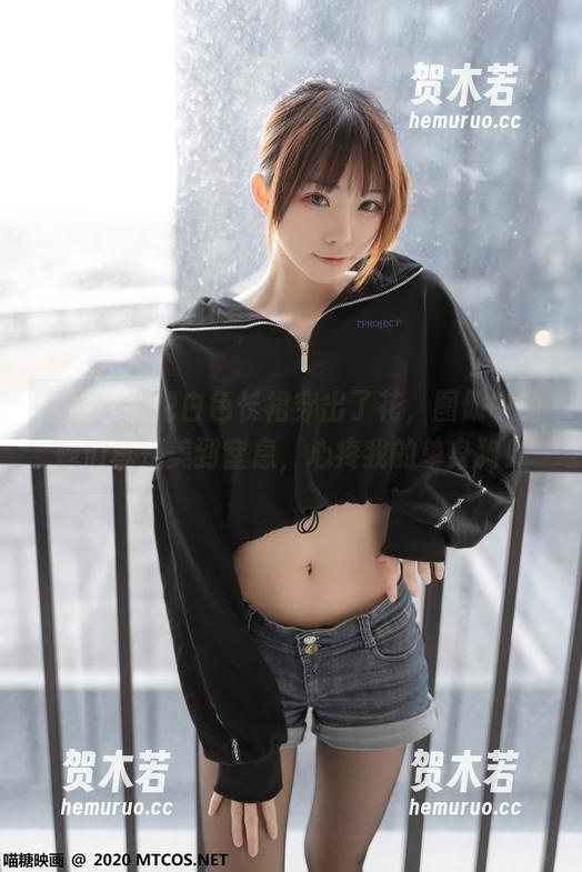 喵糖映画把白色长裙穿出了花，图册中的她们真是美到窒息，心疼我的单身狗！