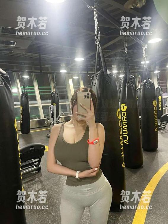 奶宝妹纸 微密圈 - 写真时刻!奶宝妹纸的高跟鞋美图,真是让人羡慕到想哭!