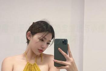 微密圈 - 无法抵挡！奶宝妹纸与小情人的精选套图，迷人到不行！
