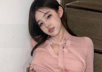 微密圈 - 小u优优子与短裙的原图：那些意想不到的瞬间