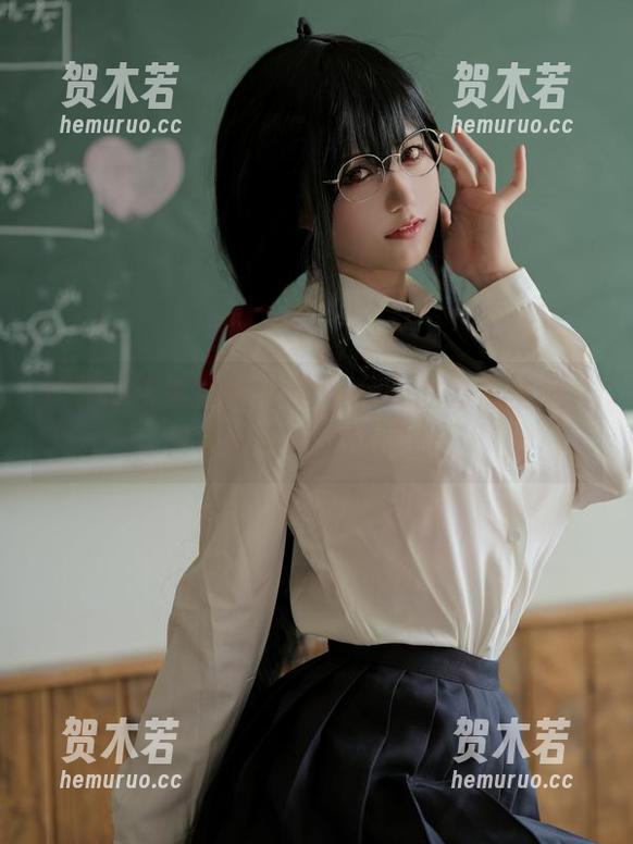 下平玲花兔女郎-小仓千代w的高清壁纸，日常也可以这么灵动！