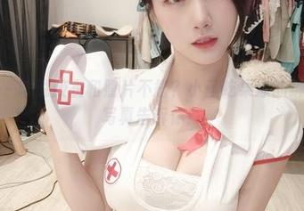 微密圈 - 谁说胶衣和照片不搭？小玉吃果冻的绑带胶衣写真告诉你！