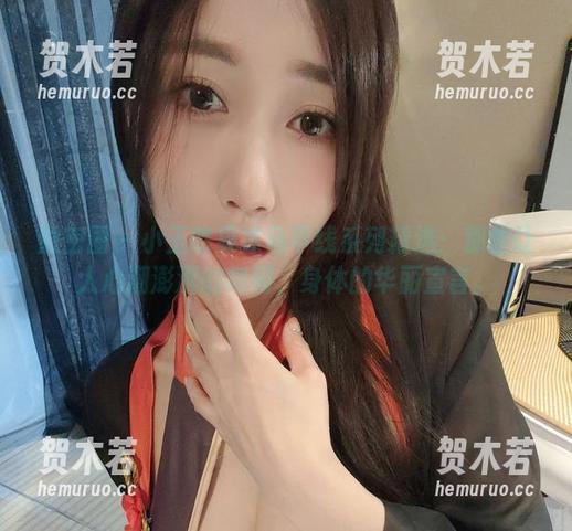 小玉吃果冻 微密圈 - 小玉吃果冻马甲线系列精选:那些让人心潮澎湃的瞬间,身体的华丽宣言。