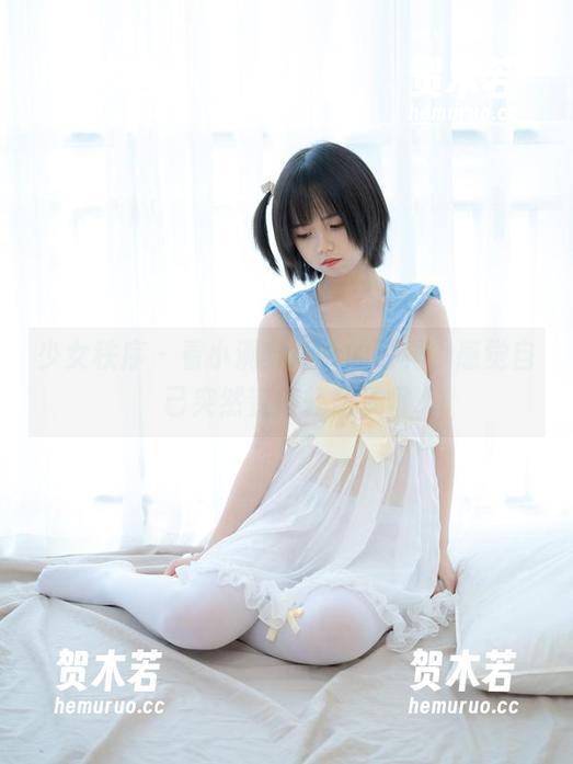 少女秩序 - 看小满穿短裤的写真，感觉自己突然变得轻盈了呢