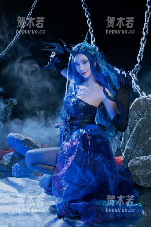 年年Nnian与甜心，翻开图册，原图里的梦幻瞬间