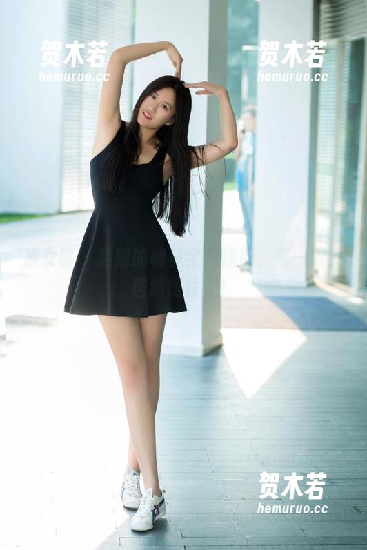 推女郎-易阳 推女郎 - 易阳的棉袜全套原图,第一眼我居然愣住了!