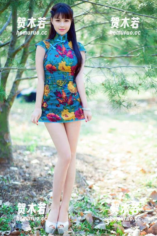 推女郎-黄可 推女郎 - 泳池里的福利:来看看黄可如何撩水