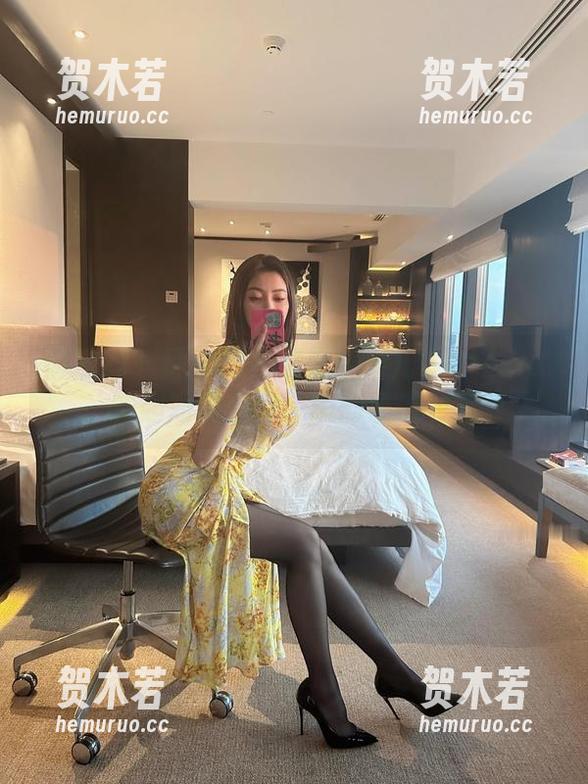果儿Victoria 微密圈 - 原图就在这里!果儿Victoria的超短裤合集,瞬间清凉一夏