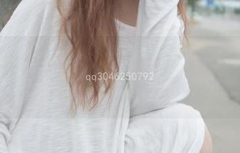梦丝女神 - 璇璇的天使全套，图片里的光影交织着，感觉像是漫步在星星里。