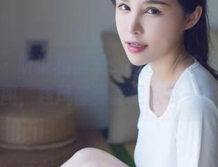 爱蜜社 - 听说杨晨晨sugar的户外写真原图，连风都要驻足欣赏一下