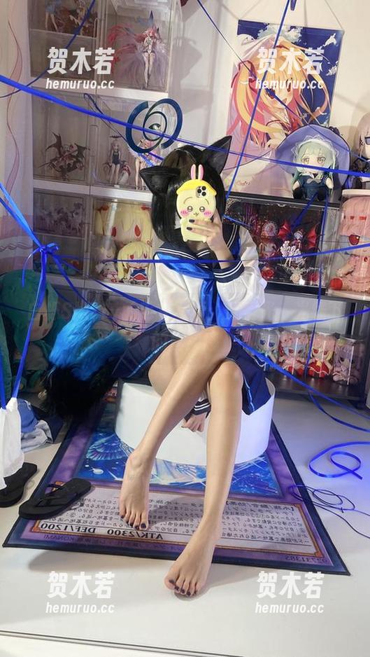 白栎Shirly的毛衣写真：无圣光，光线下的真实感