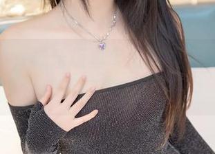 小小女仆，神乐坂真冬的写真里藏了几分调皮？