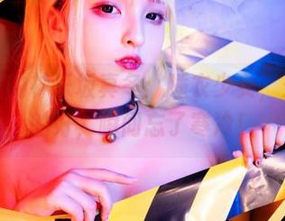 私房里的神乐坂真冬：睡衣少女，光线真的好，瞬间忘了寒冷！