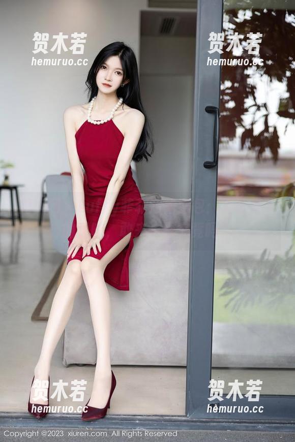 秀人网-Luffy菲菲 秀人网 - Luffy菲菲短裙图包:无圣光下的暧昧,敢来一探究竟吗?