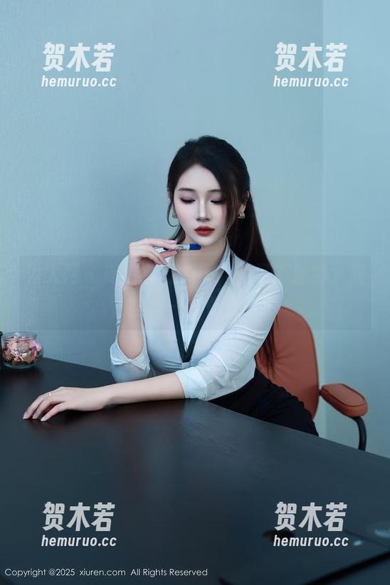 秀人网-刘钰儿 秀人网 - 高清捕捉刘钰儿的吊带魅力,照片里每一寸都是故事