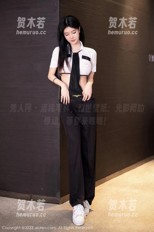 秀人网 - 清纯写真，利世壁纸：光影间的悸动，等你来瞧瞧！