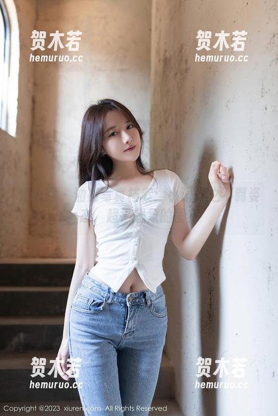 秀人网 - 油亮写真档案：小逗逗之不羁姿态，超乎想象的图库