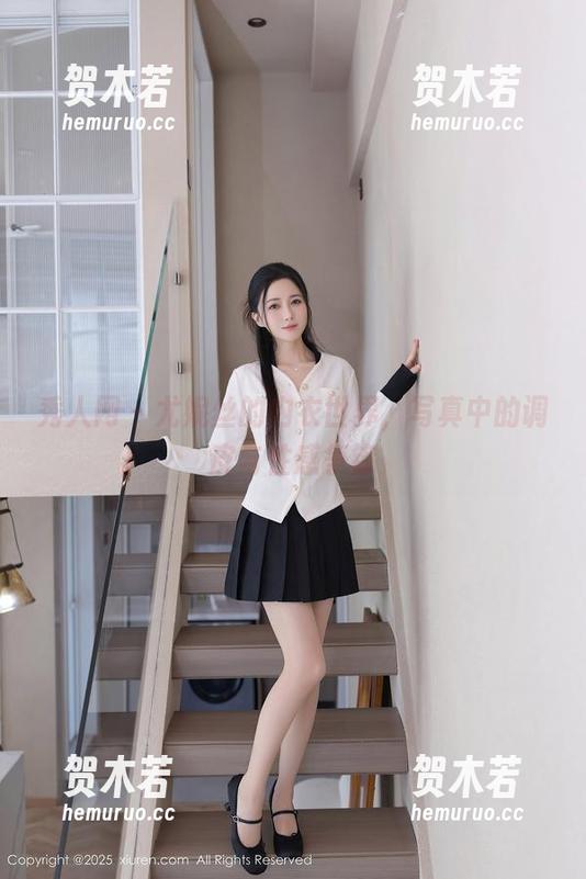 秀人网-尤妮丝 秀人网 - 尤妮丝的内衣世界,写真中的调皮与性感争锋
