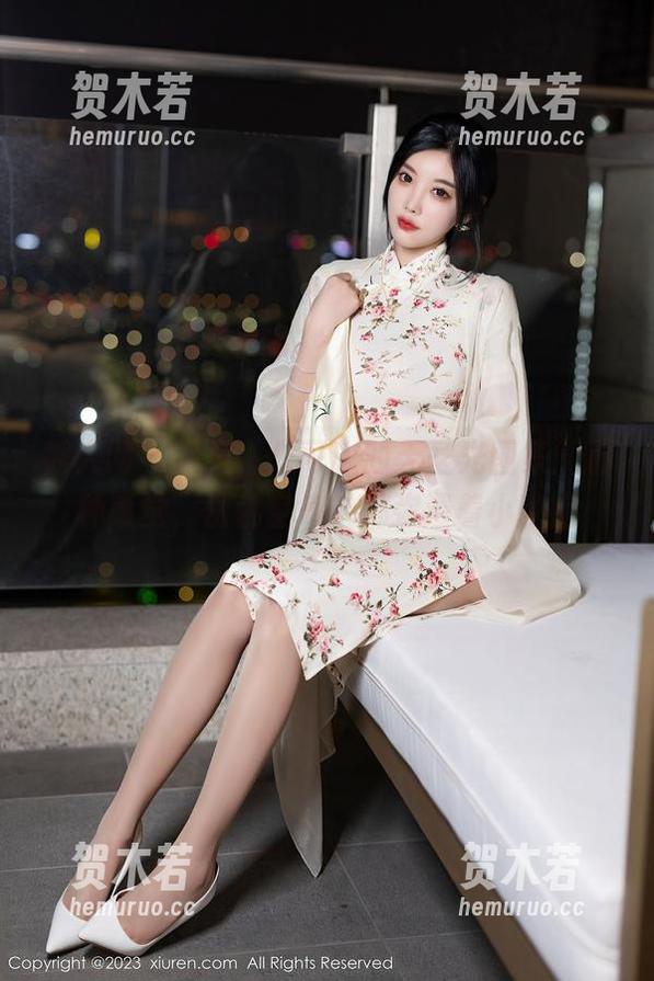 秀人网 - 温柔，朱可人的无圣光图集：那种感觉，仿佛空气中都弥漫着小秘密