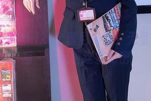 秀人网 - 杜viki比基尼套图：无圣光的背后，竟藏着这些秘密