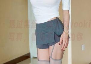 秀人网 - 透过黑丝：林文文yooki的轻松写真，看见不一样的你