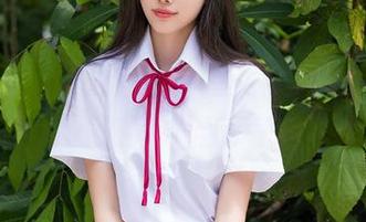 秀人网 - 毛衣的梦幻：王馨瑶yanni定制图集里的温暖气息