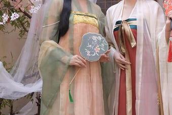 秀人网 - 糯美子和服：更新了一波美丽，你绝对想不到她怎么把这些穿出新意的！