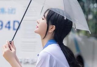 秀人网 - 再遇雨儿1494全套丝袜作品，欲说还休的美好瞬间