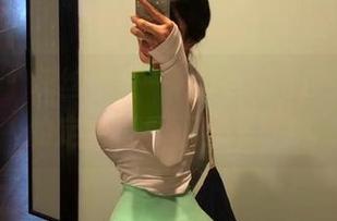 微密圈 - 灰丝也是一种态度，紫色哒豚豚的定制写真不容错过！