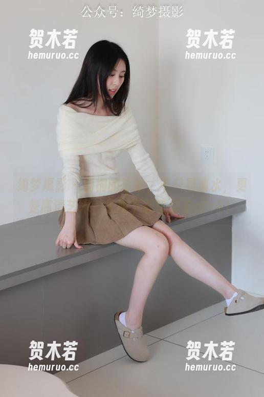 绮梦摄影 - 桐桐的泳池，不只是清水，更是高清艺术，无限下载等你来pick！